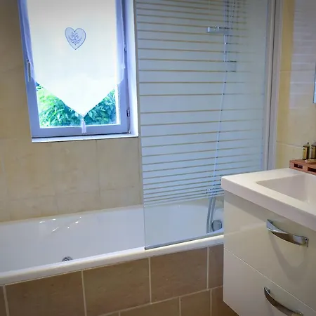 Bed and Breakfast La Grange Aux Peintres *