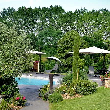 La Grange Aux Peintres Bed and Breakfast